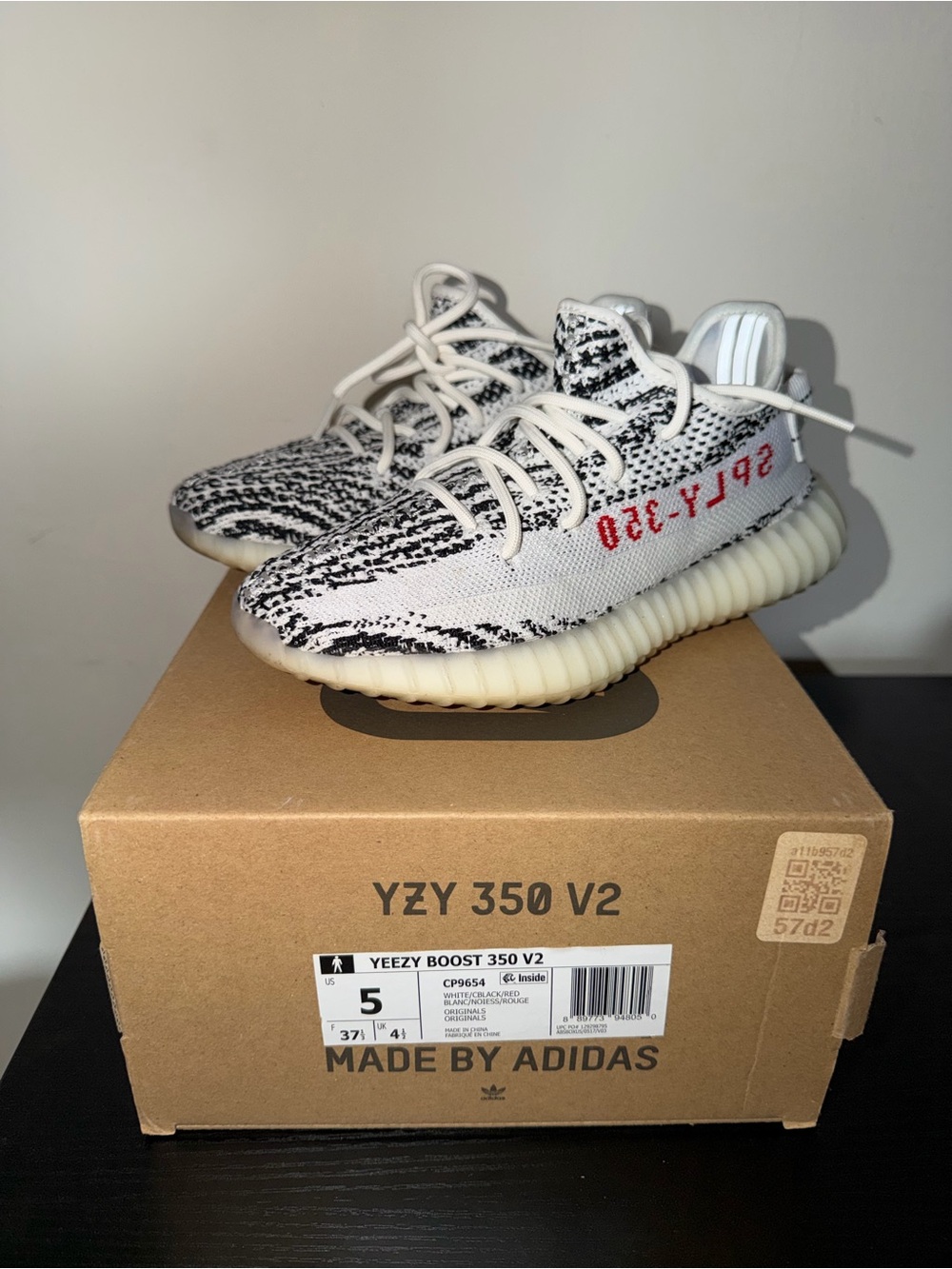 YEEZY ZEBRA WORN ONCE